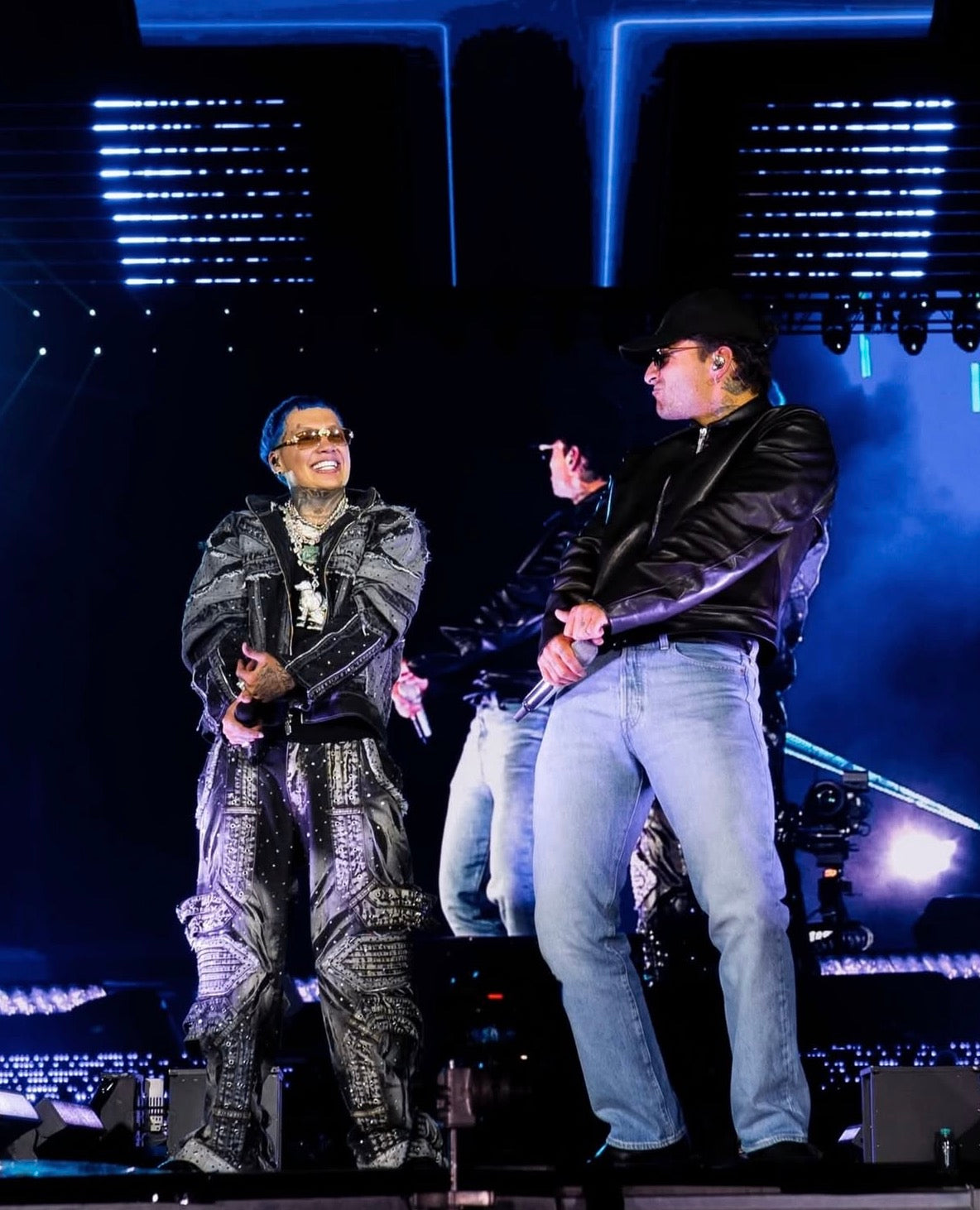 Así vestimos a Blessd para su noche histórica