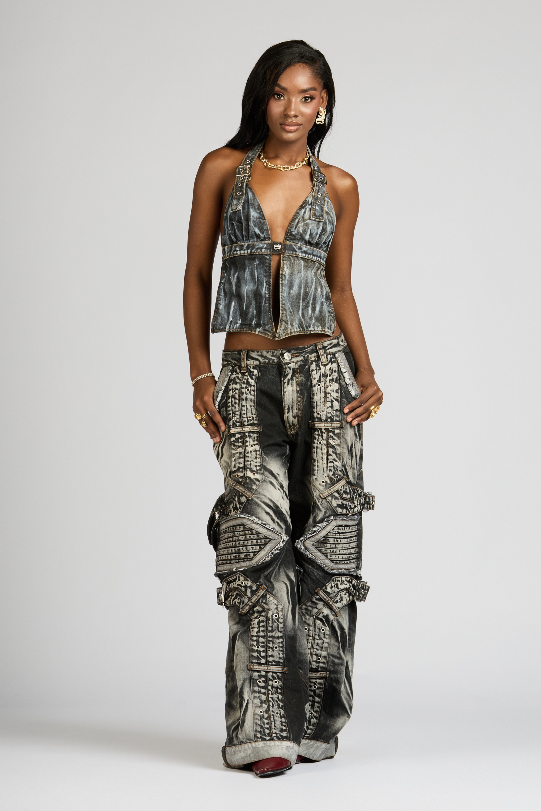 SET CROP TOP Y JEAN BARRIO ANTIOQUIA