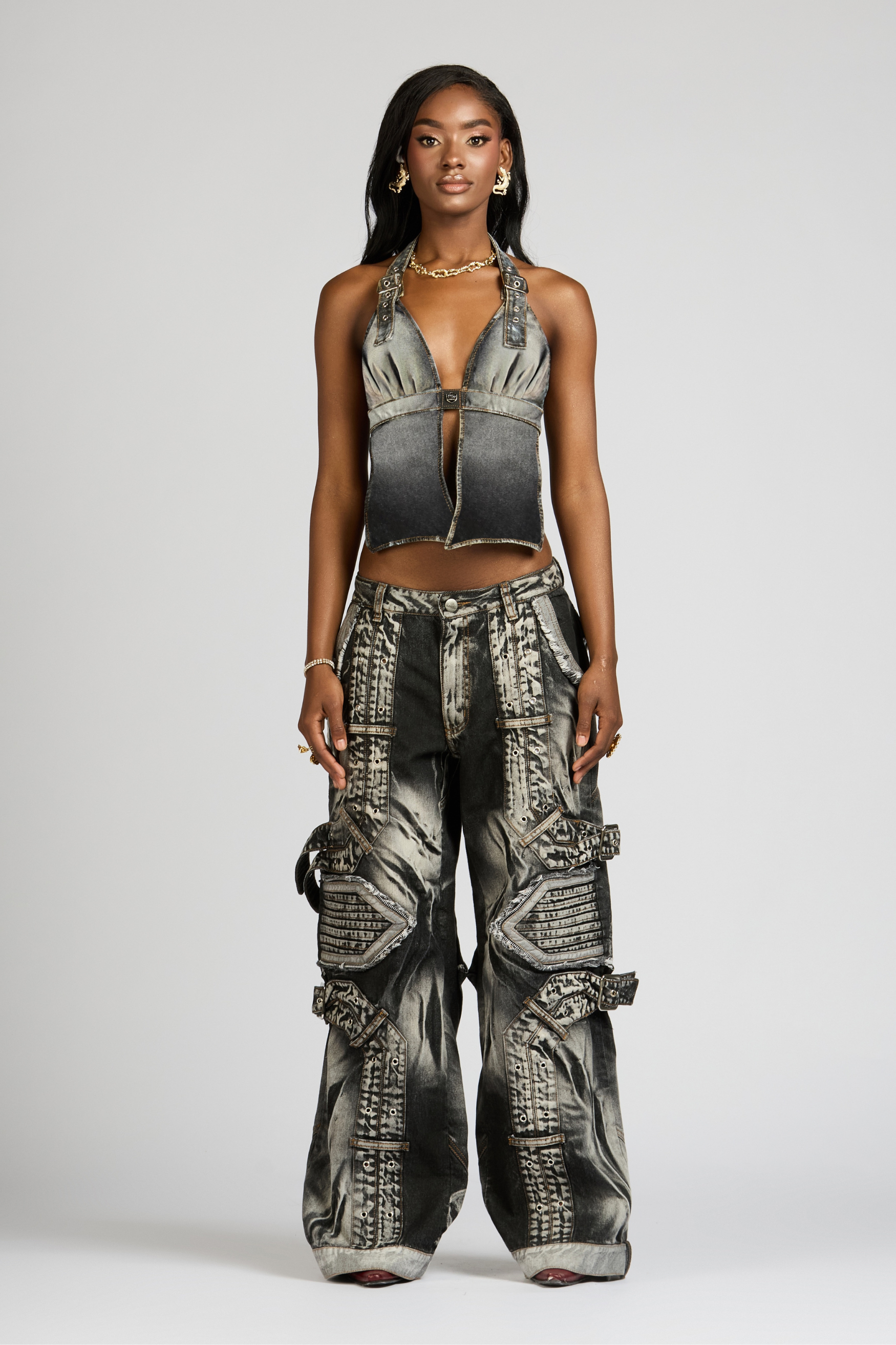 SET CROP TOP Y JEAN BARRIO ANTIOQUIA