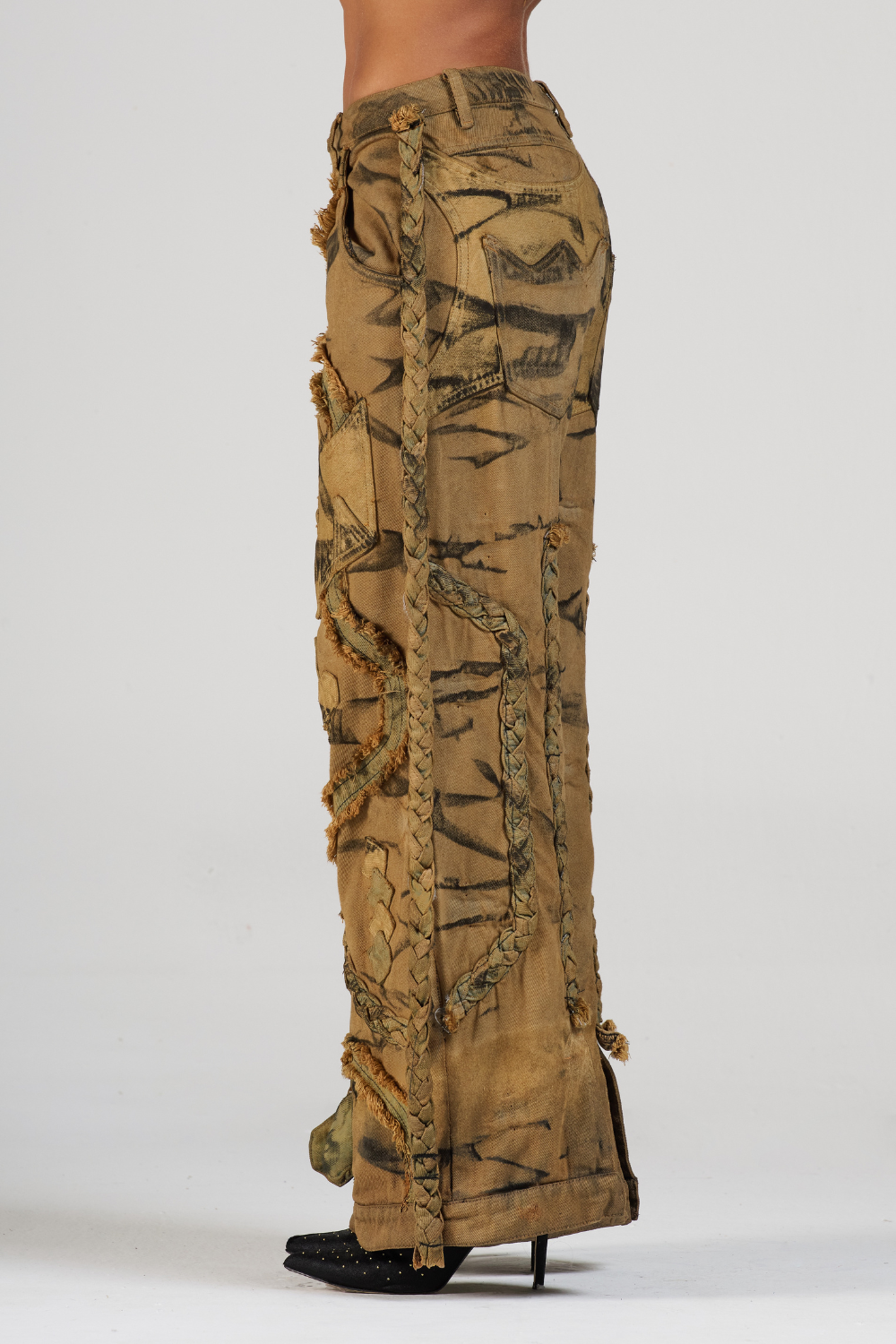 JEAN HELIOS WOMAN