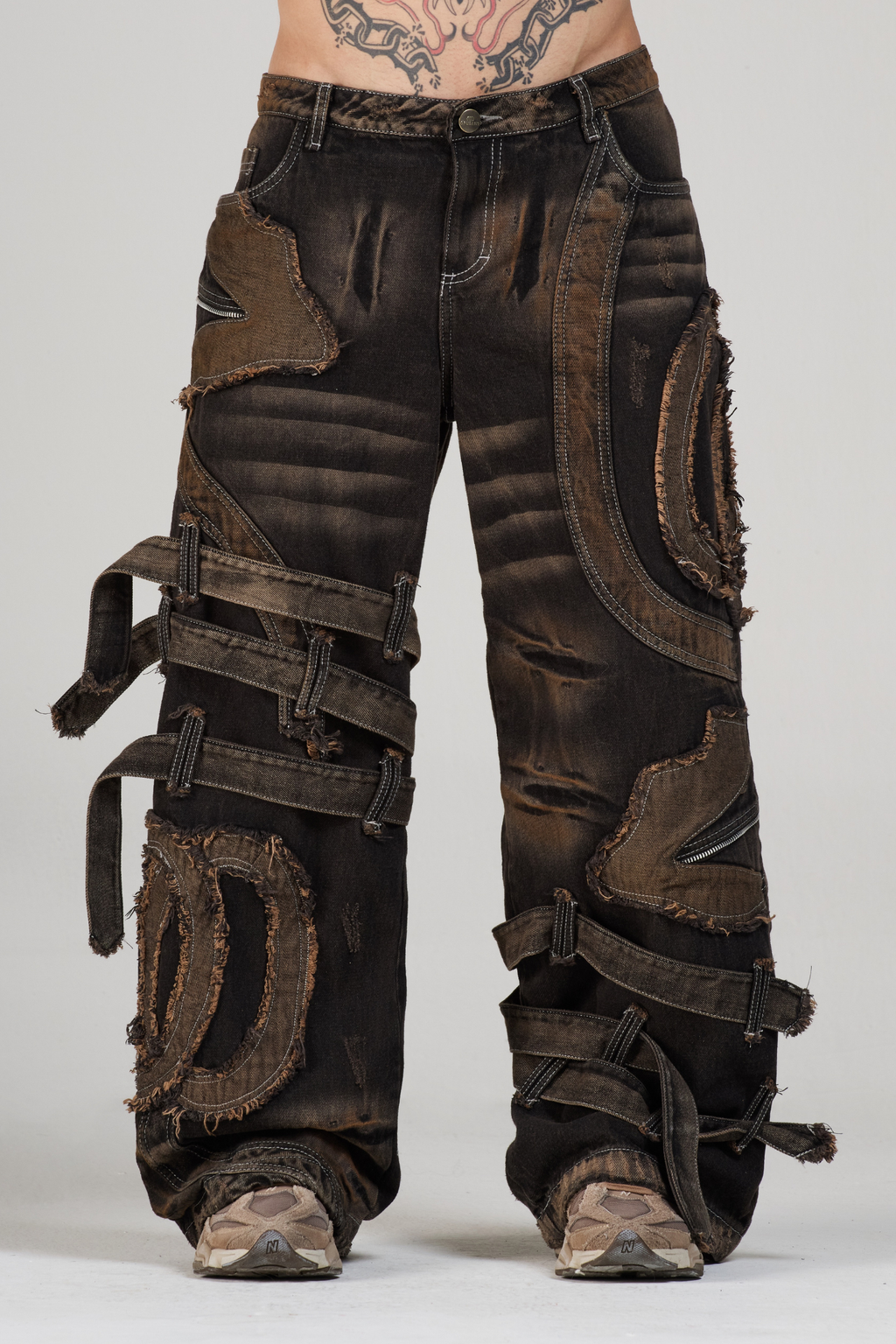 JEAN EMBLEM BLACK MEN