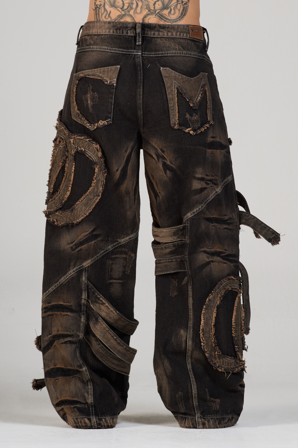 JEAN EMBLEM BLACK MEN