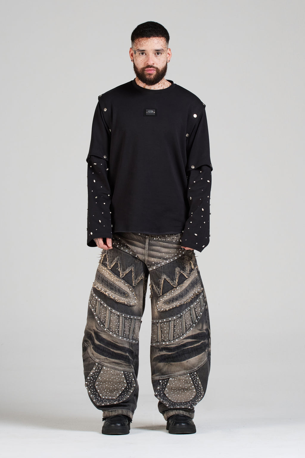 SET BUZO Y JEAN FACEBLACK MEN CON PEDRERÍA