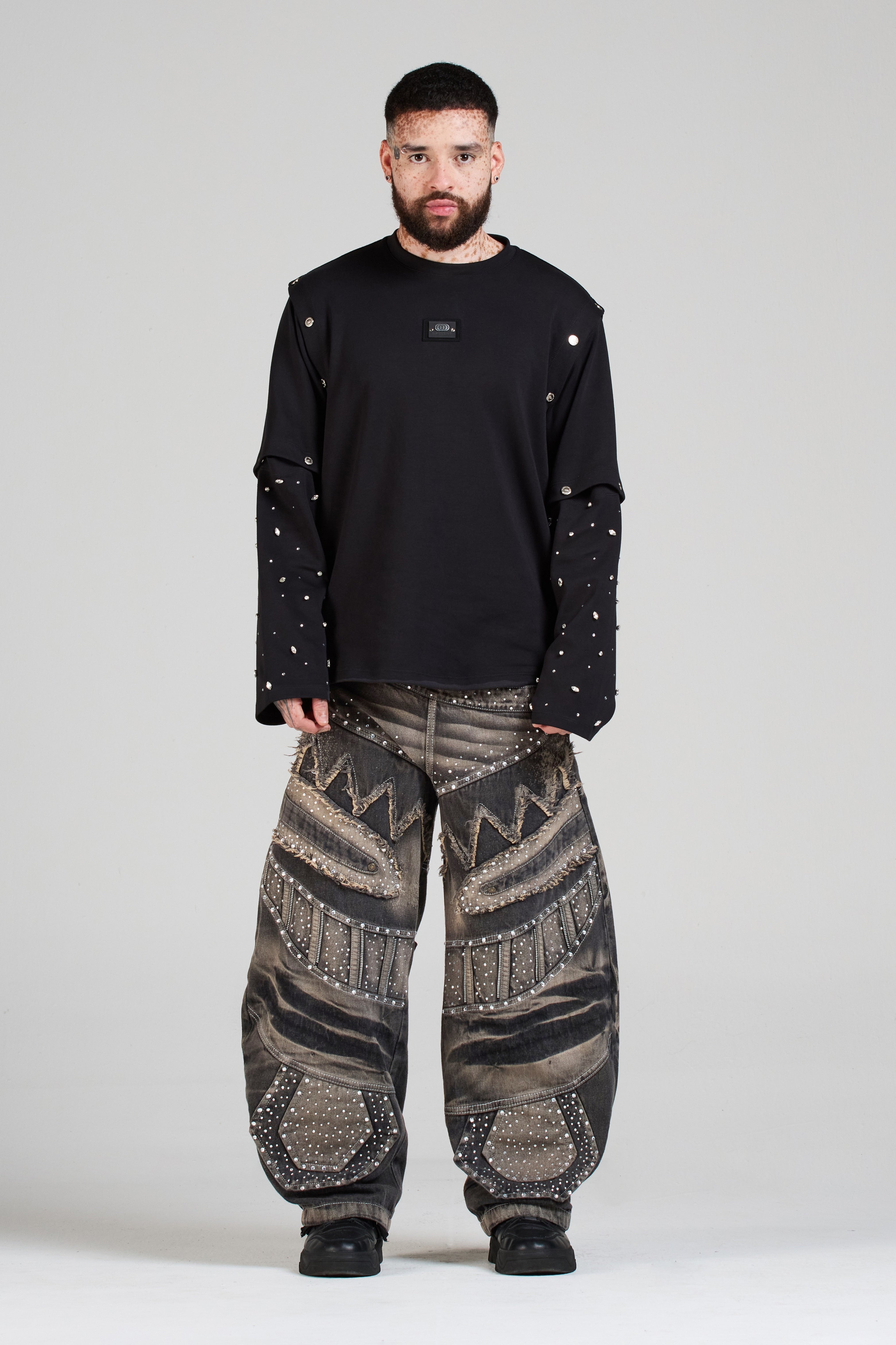 SET BUZO Y JEAN FACEBLACK MEN CON PEDRERÍA
