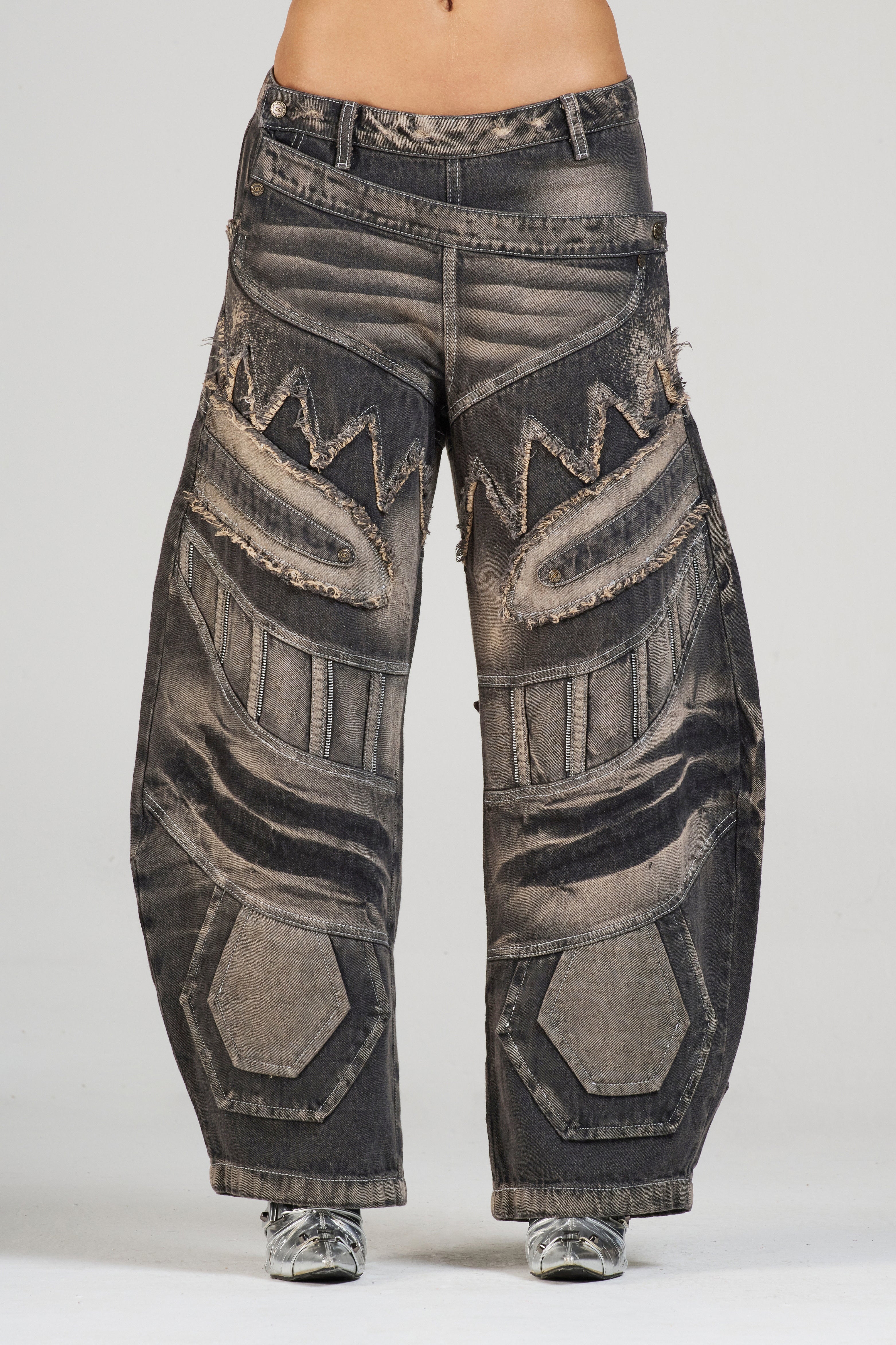 JEAN FACE COFEBLACK WOMAN