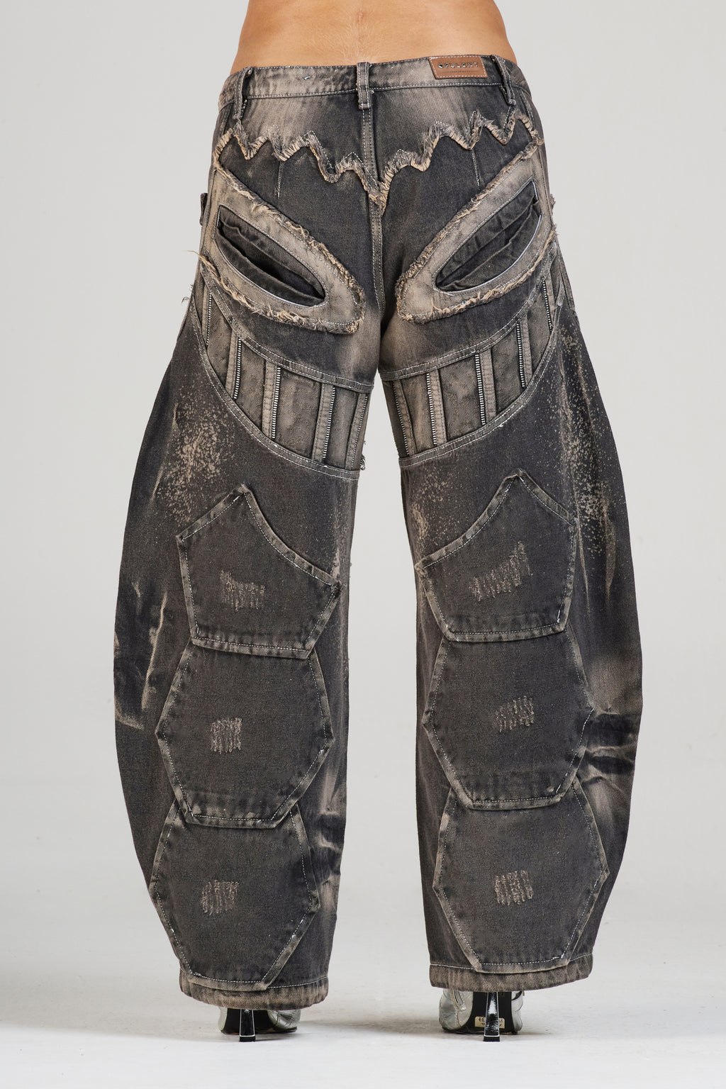 JEAN FACE COFEBLACK WOMAN