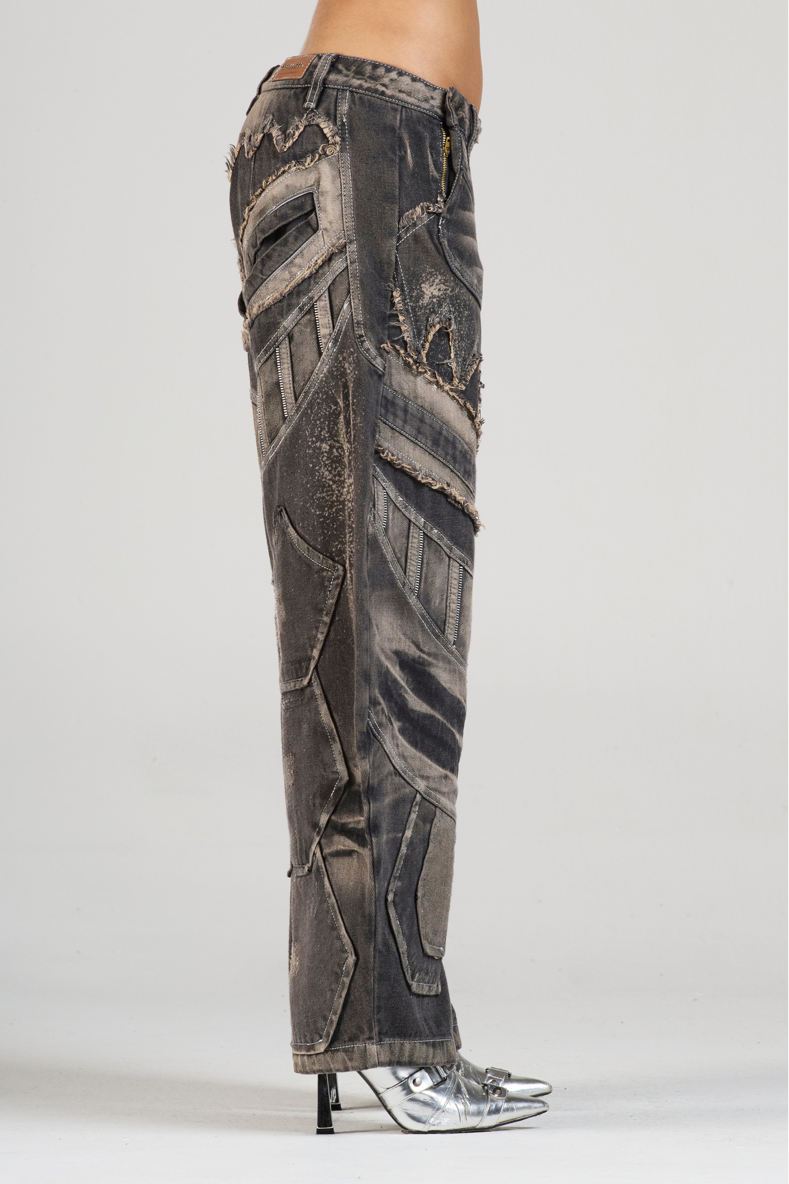 JEAN FACE COFEBLACK WOMAN