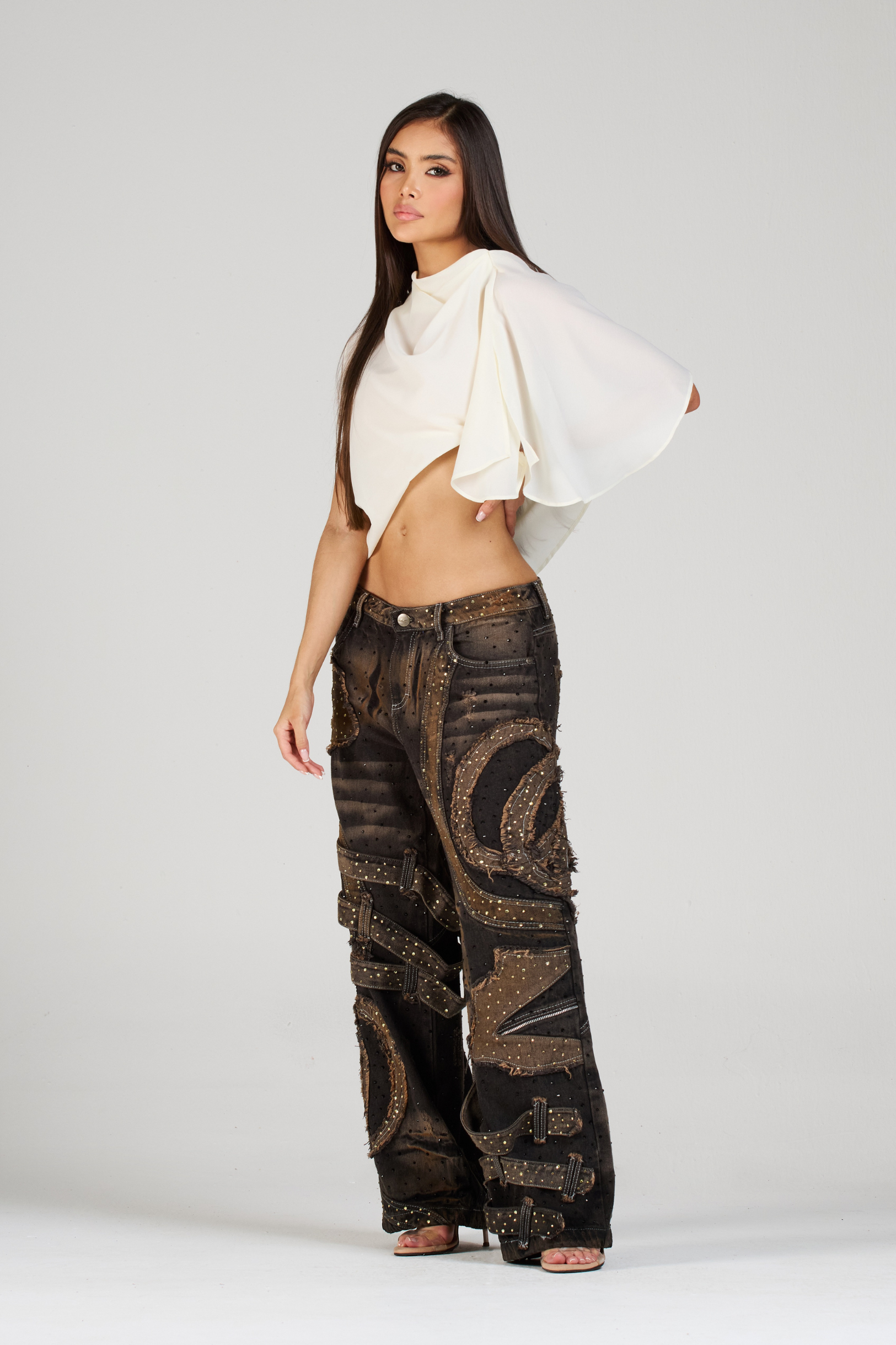 SET BLUSA Y JEAN EMBLEM BLACK CON PEDRERÍA