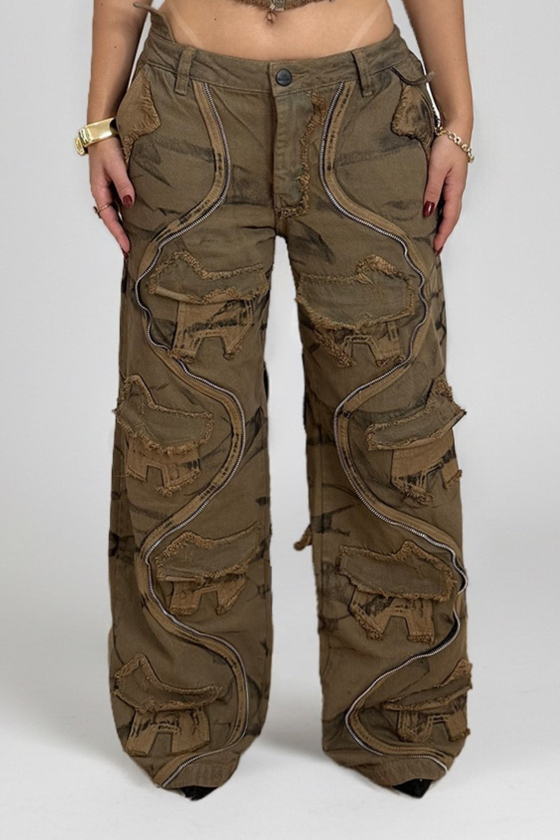 JEAN VIBRANIUM CAFÉ WOMAN