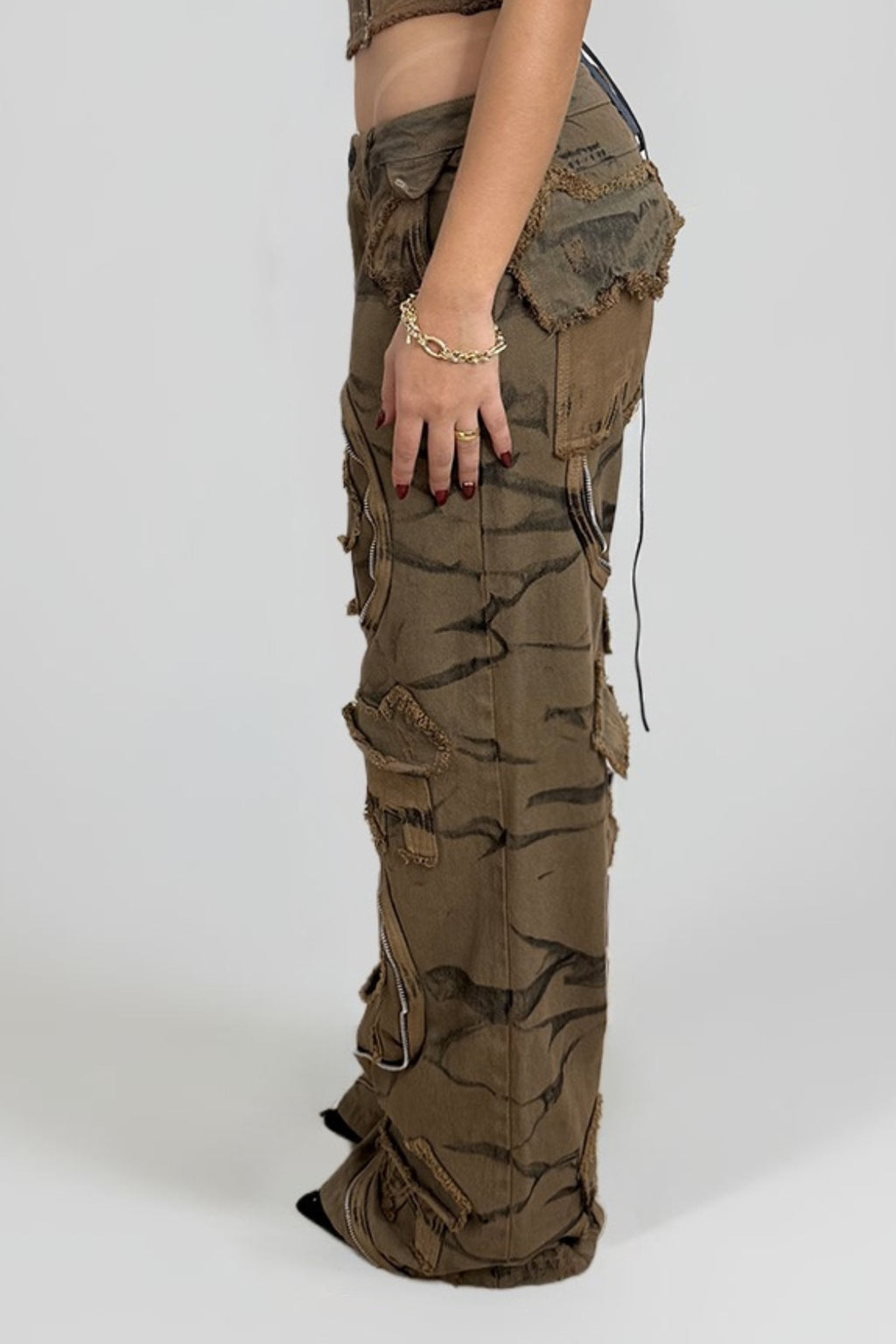 JEAN VIBRANIUM CAFÉ WOMAN