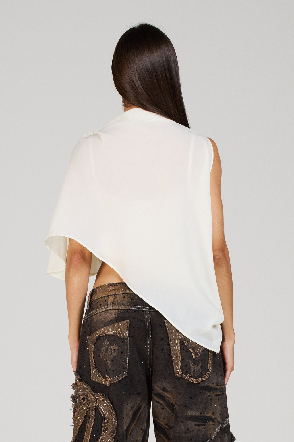 BLUSA TOP EMBLEM MARFIL