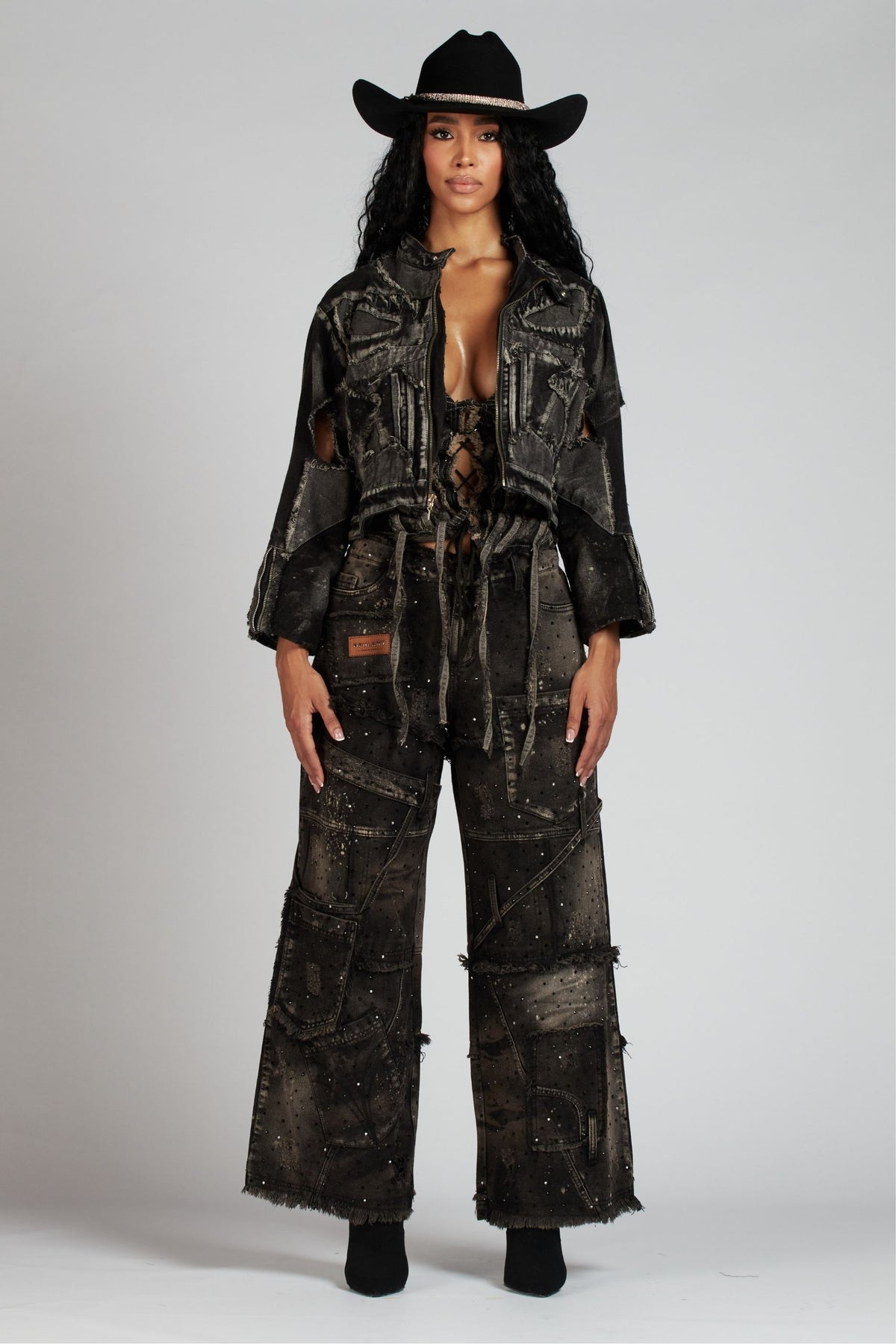 SET JEAN MÓNACO Y CHAQUETA PURE CON PEDRERÍA