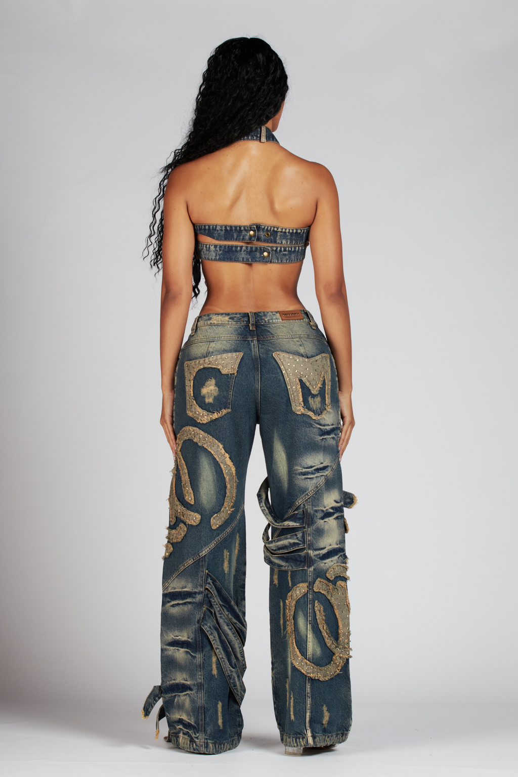 SET THE EMBLEM WOMAN