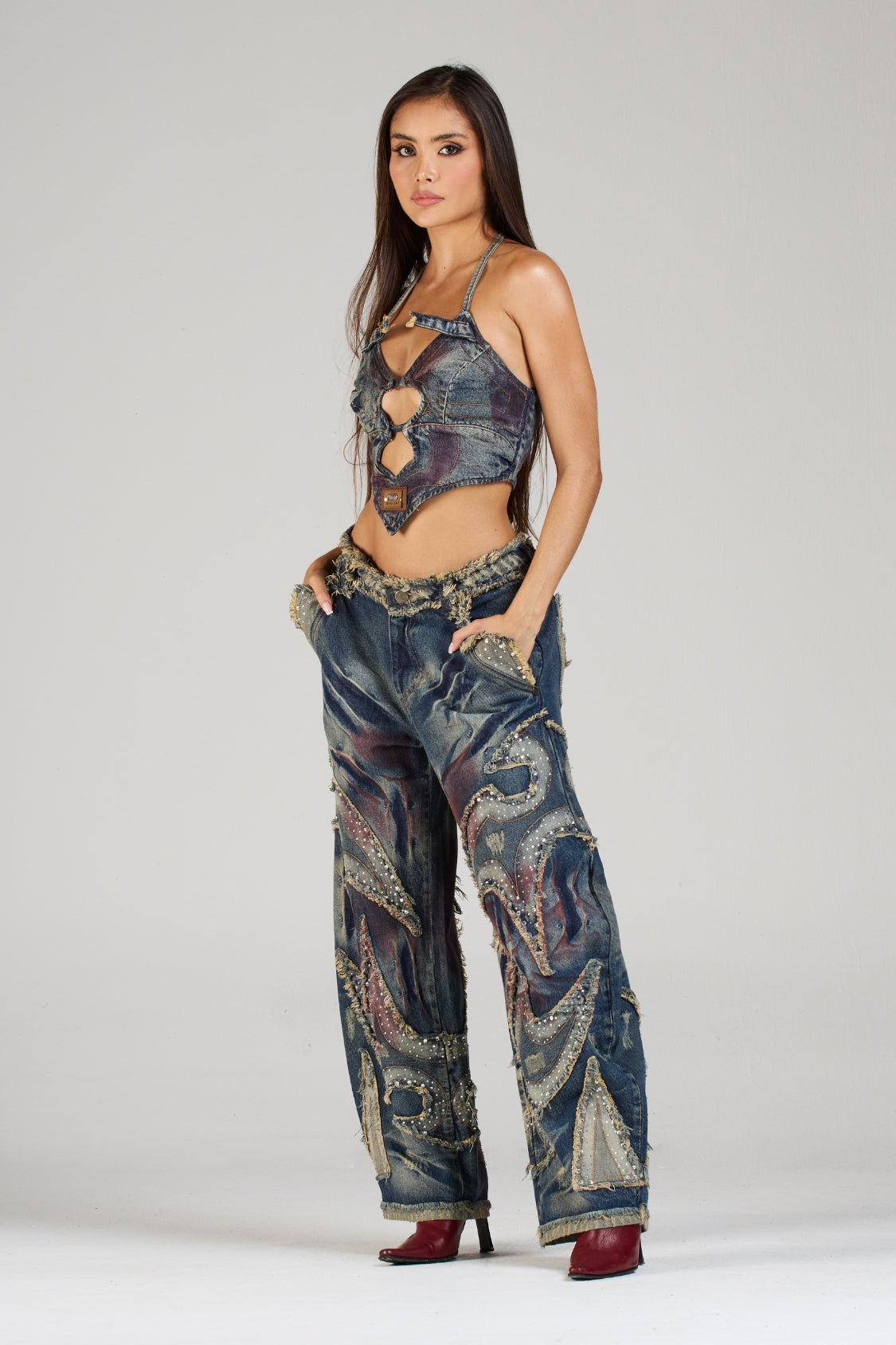 JEAN NEMIRE WOMAN CON PEDRERÍA