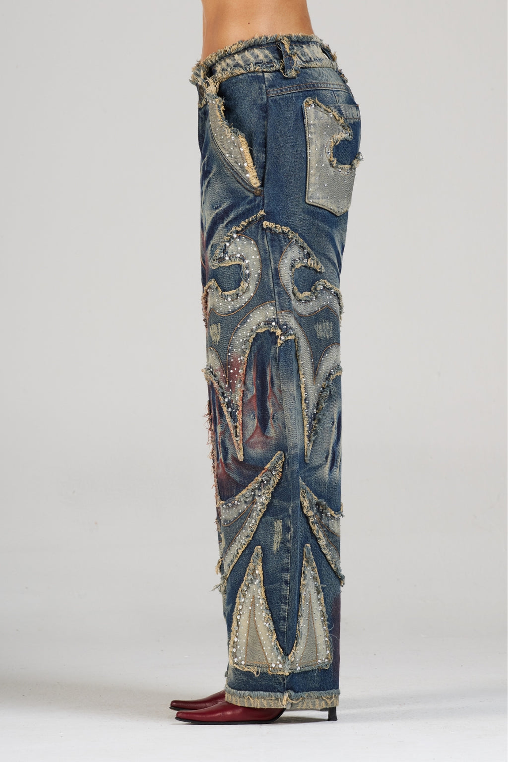 JEAN NEMIRE WOMAN CON PEDRERÍA