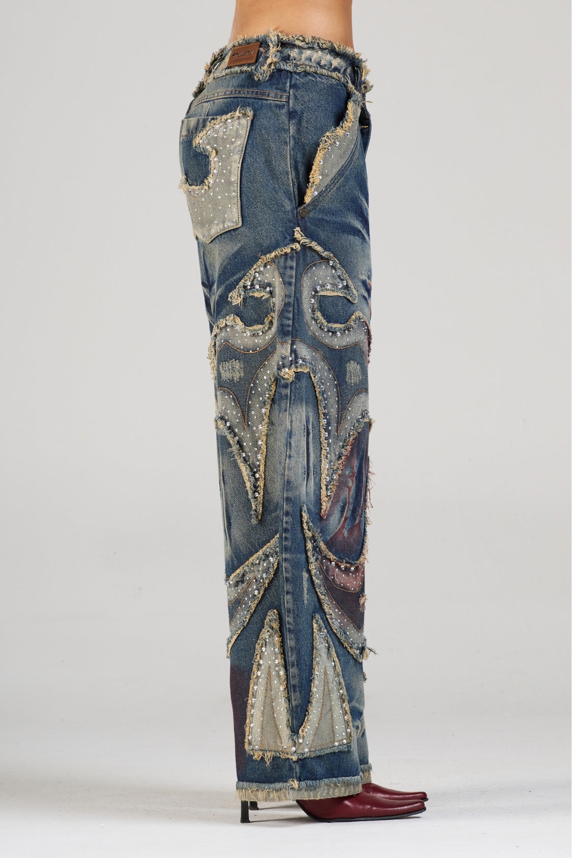 JEAN NEMIRE WOMAN CON PEDRERÍA