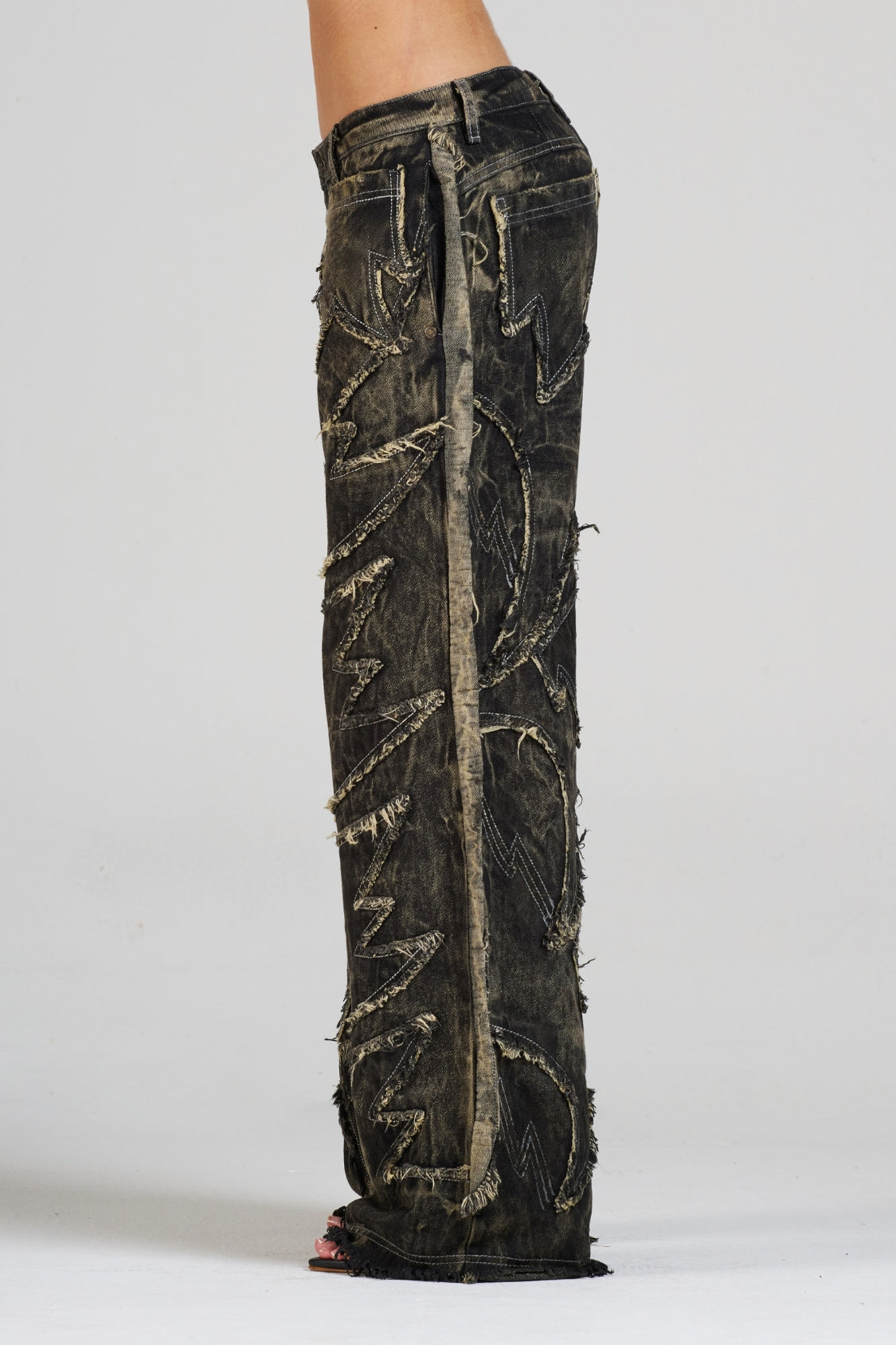 JEAN NIRABELIR WOMAN