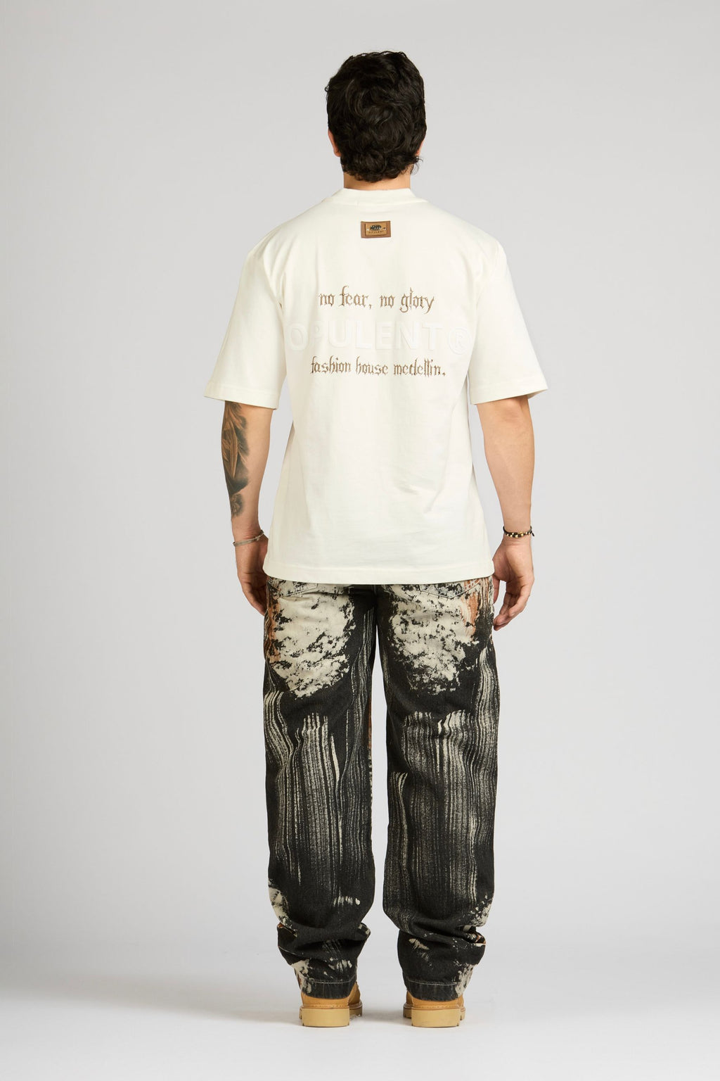 SET CAMISETA Y JEAN ROBLEDO BLACK