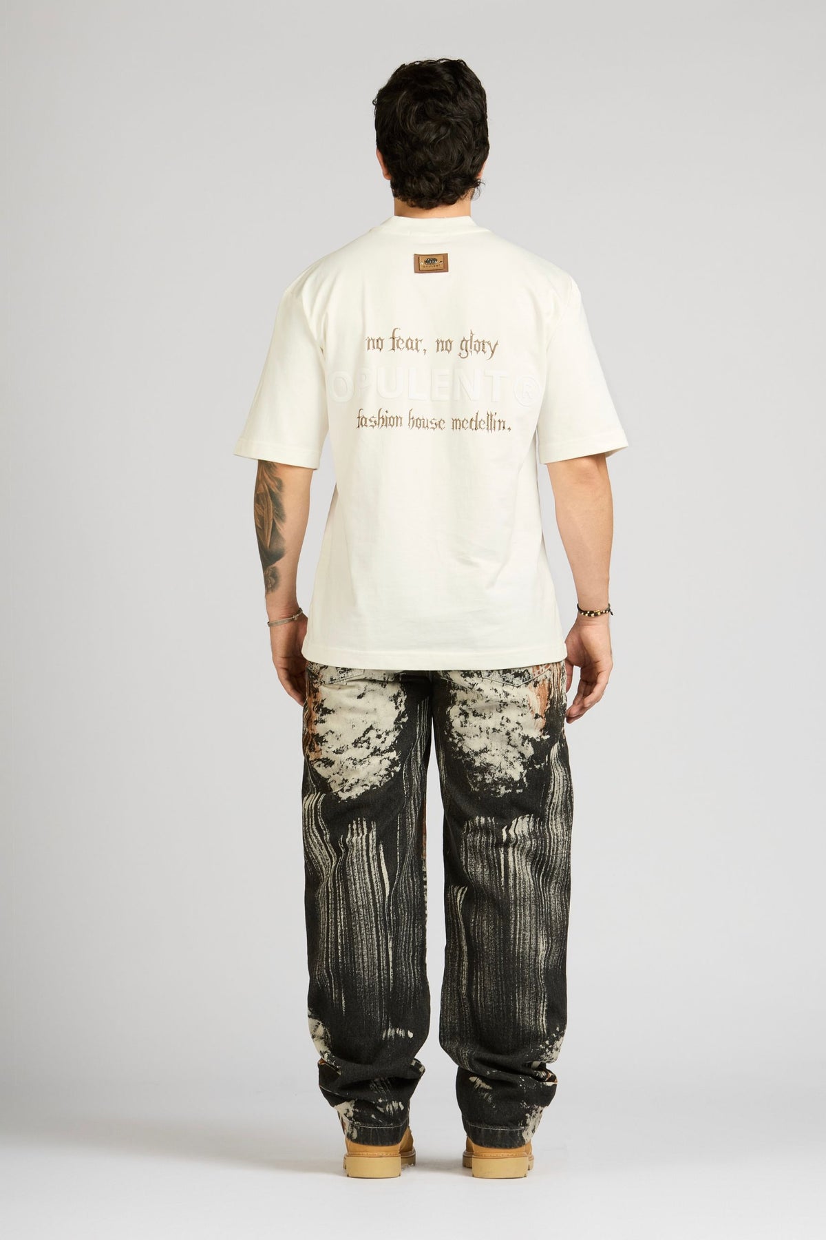 SET CAMISETA Y JEAN ROBLEDO BLACK