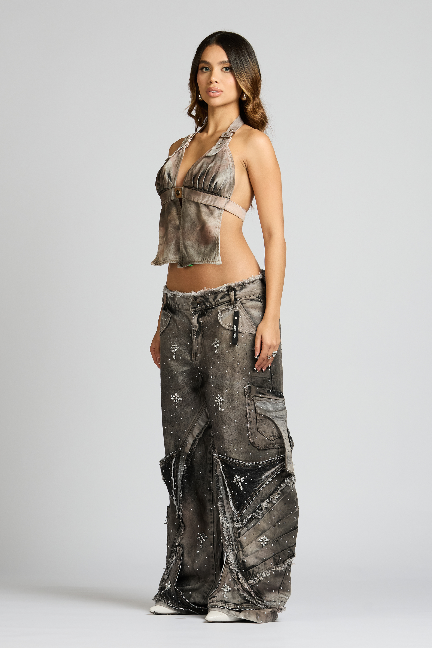 SET CROP TOP Y JEAN FUSSION PALMS CON PEDRERÍA