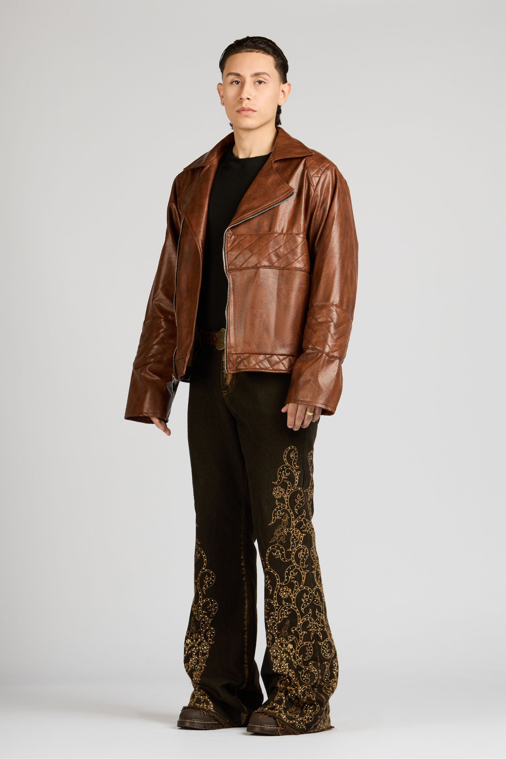 SET CHAQUETA Y JEAN POBLADO LUXE