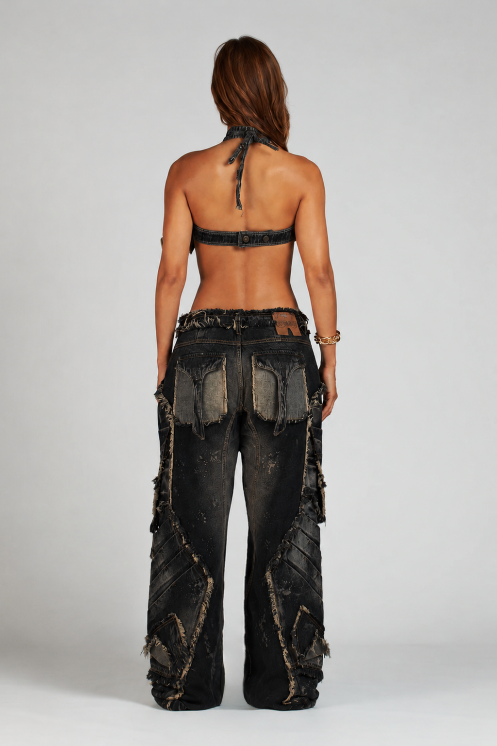 SET CROP TOP Y JEAN APPALUSEÉ NEGRO