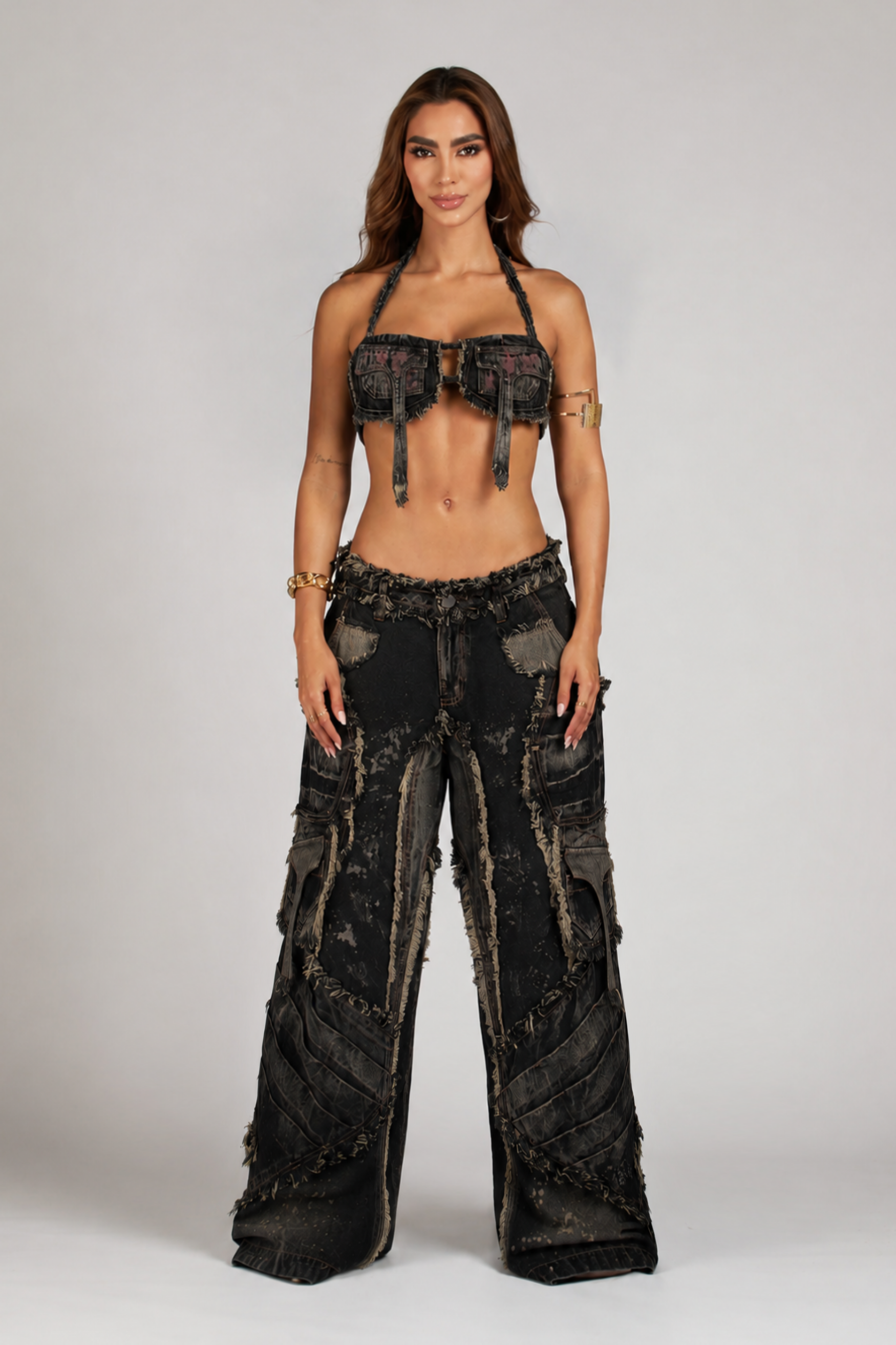 SET CROP TOP Y JEAN APPALUSEÉ NEGRO