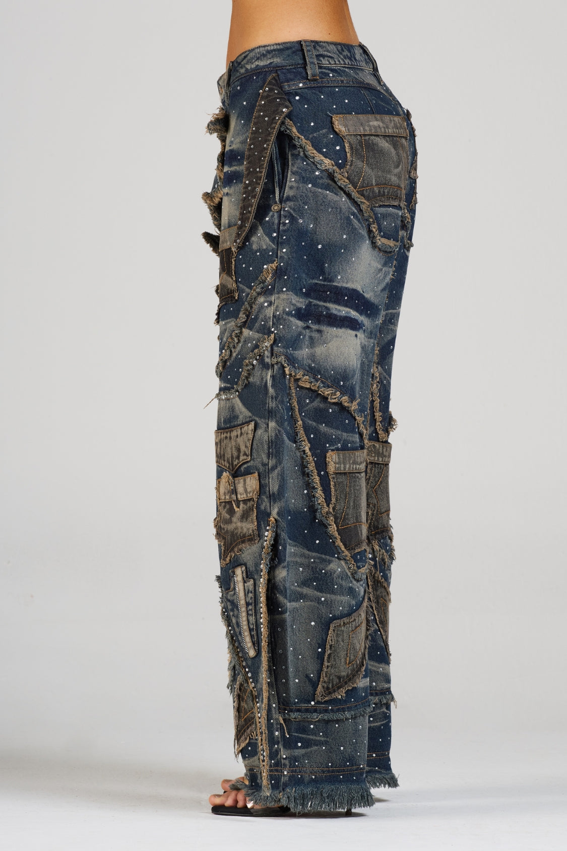 JEAN FREIZEN WOMAN CON PEDRERÍA