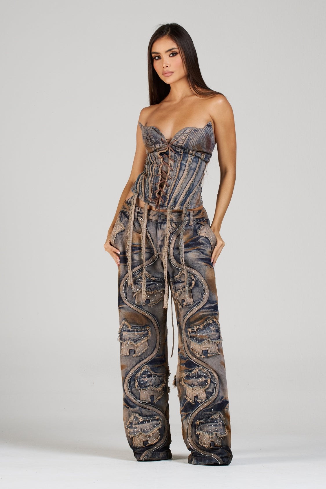 JEAN VIBRANIUM WOMAN CON PEDRERÍA